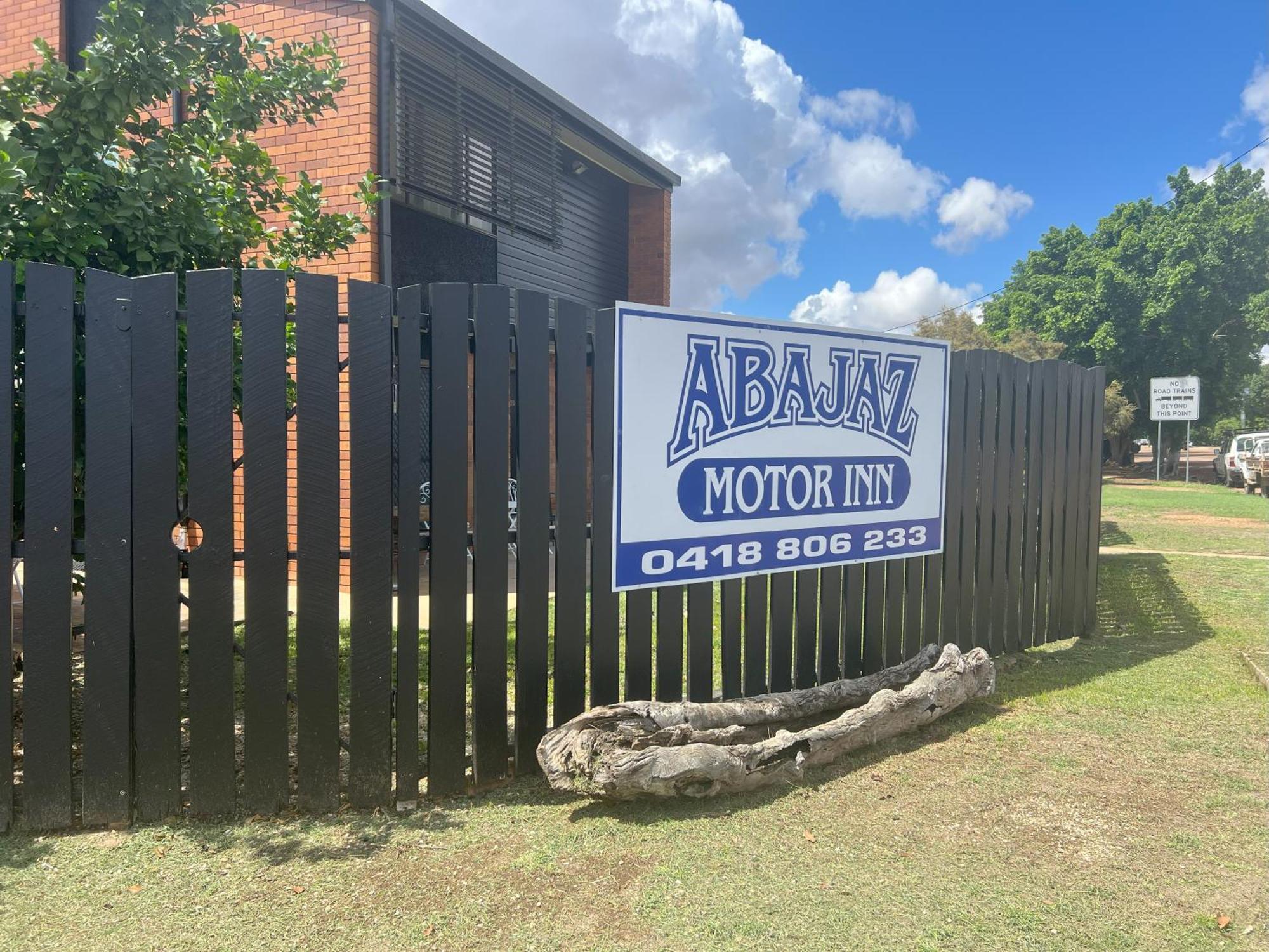 Abajaz Motel-Central-King Bed-Shaded Parking Longreach Exterior photo